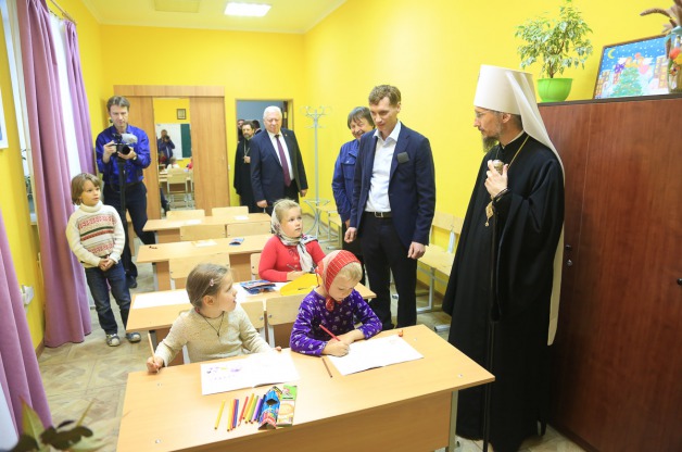 Мітрапаліт Веніямін наведаў Цэнтр падтрымкі сям'і, мацярынства і дзяцінства «Пакровы»