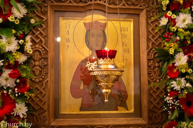 У дзень памяці велікамучаніцы Кацярыны мітрапаліт Веніямін здзейсніў Літургію ў Петра-Паўлаўскім саборы горада Мінска