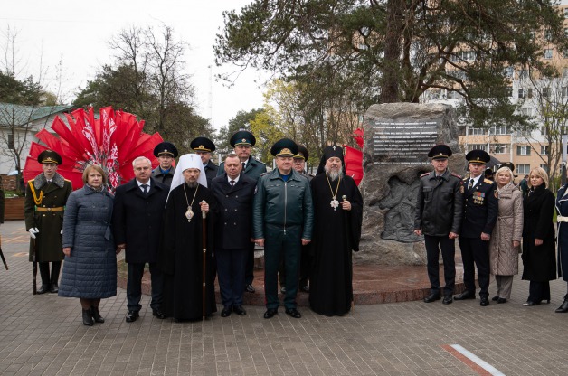 Митрополит Вениамин принял участие в открытии мемориальной композиции, посвященной подвигу ликвидаторов аварии на Чернобыльской АЭС