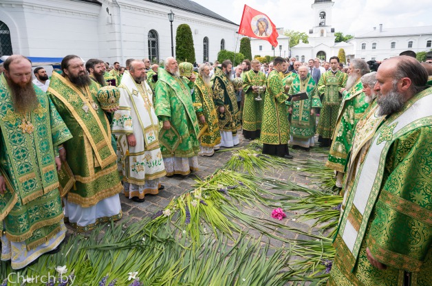 В праздник преподобной Евфросинии Полоцкой Патриарший Экзарх возглавил Божественную литургию в Спасо-Евфросиниевском женском монастыре города Полоцка В праздник преподобной Евфросинии Полоцкой Патриарший Экзарх возглавил Божественную литургию в Спасо-Евфросиниевском женском монастыре города Полоцка