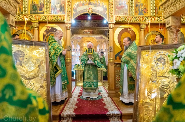 Мітрапаліт Веніямін узначаліў прастольную ўрачыстасць Серафімаўскага прыхода горада Мінска Мітрапаліт Веніямін узначаліў прастольную ўрачыстасць Серафімаўскага прыхода горада Мінска