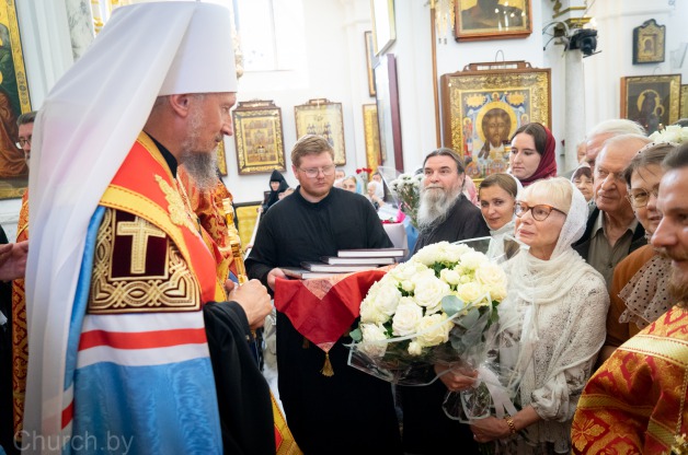В день памяти священномученика Вениамина, Митрополита Петроградского, Патриарший Экзарх совершил Божественную литургию в Свято-Духовом кафедральном соборе города Минска