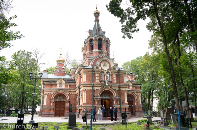 Патриарший Экзарх возглавил престольный праздник Александро-Невского храма города Минска